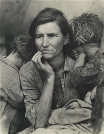 (DOROTHEA LANGE) (1895-1965) Migrant Mother.